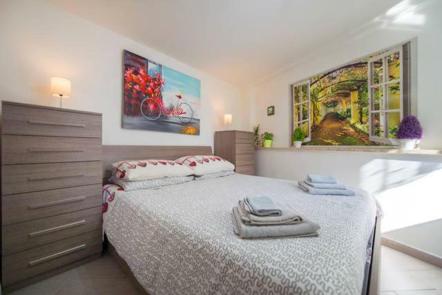 Garden House Apartments In Napels Buitenkant foto