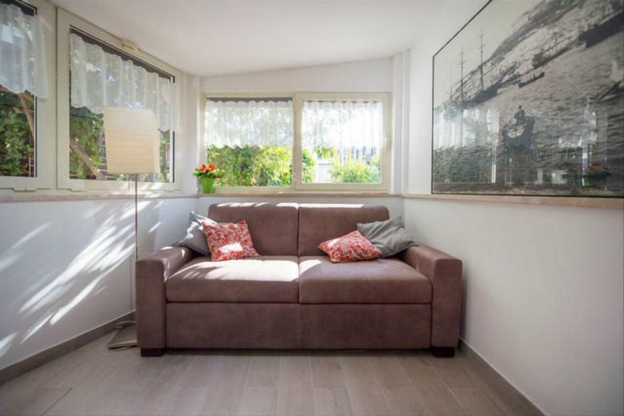 Garden House Apartments In Napels Buitenkant foto